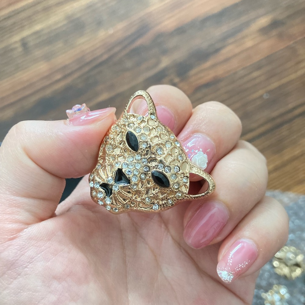 vintage animal brooch